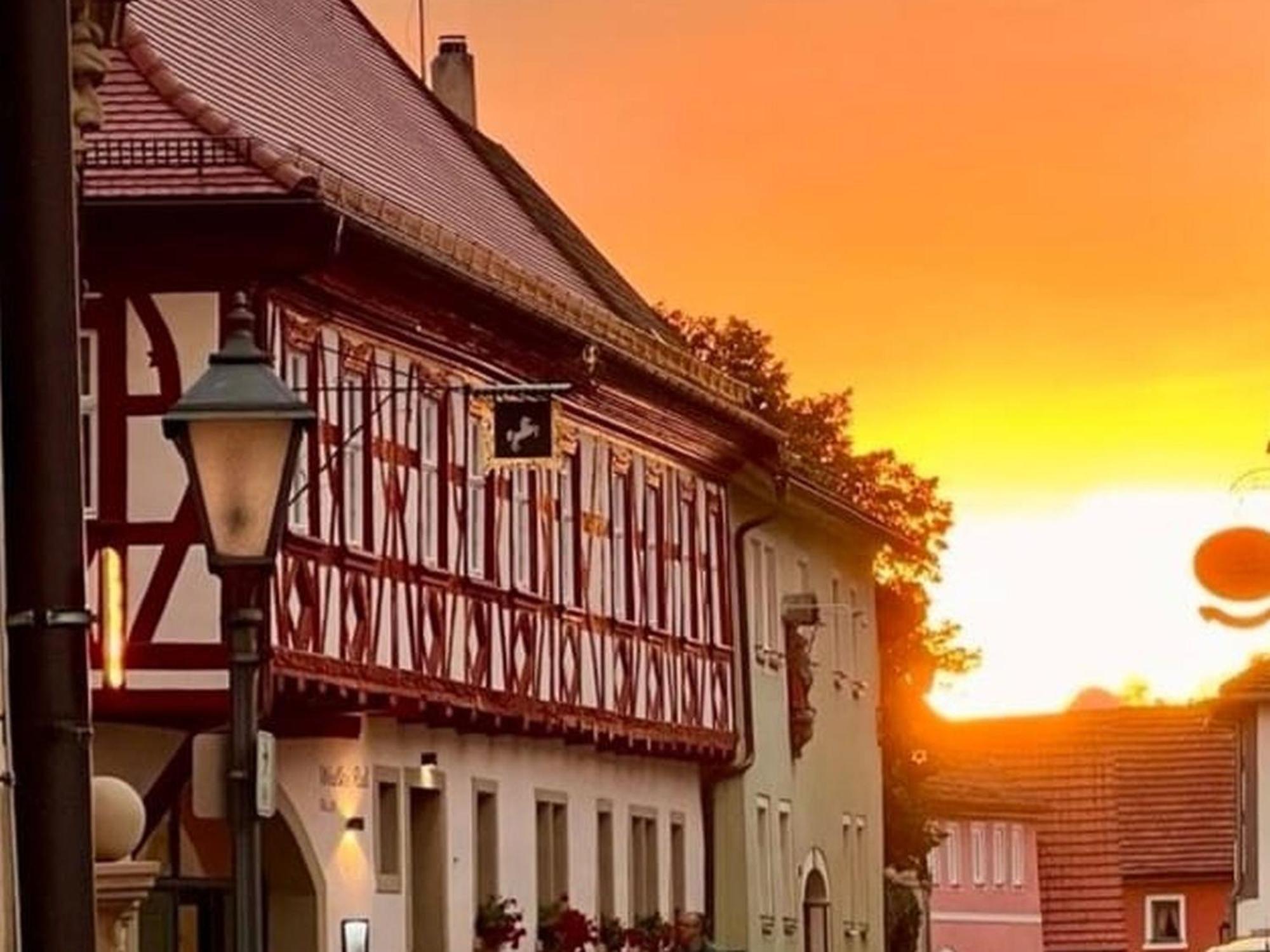 Gasthof Weisses Ross Iphofen Exteriör bild